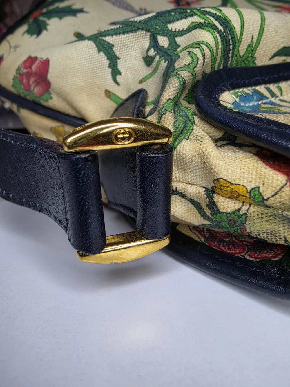 RARE Vintage Gucci Flora Canvas Summer Crossbody Bag | Perfect Summer Bag ✨️🩷🦋